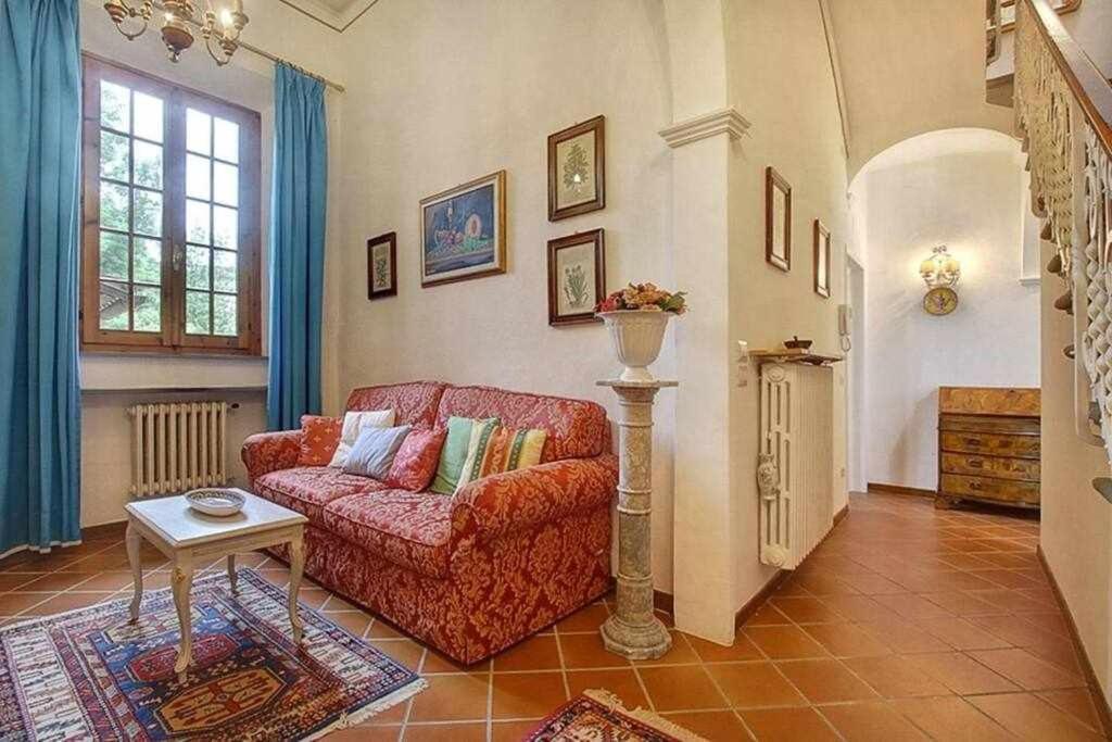 Ferienwohnung Santa Croce Elegant With Garage Florenz Exterior foto