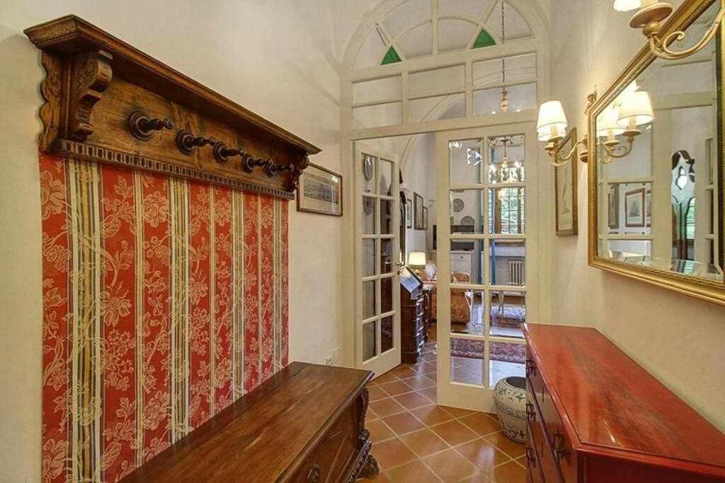 Ferienwohnung Santa Croce Elegant With Garage Florenz Exterior foto