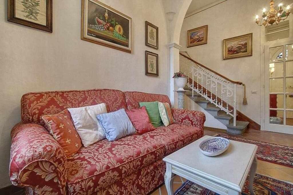 Ferienwohnung Santa Croce Elegant With Garage Florenz Exterior foto
