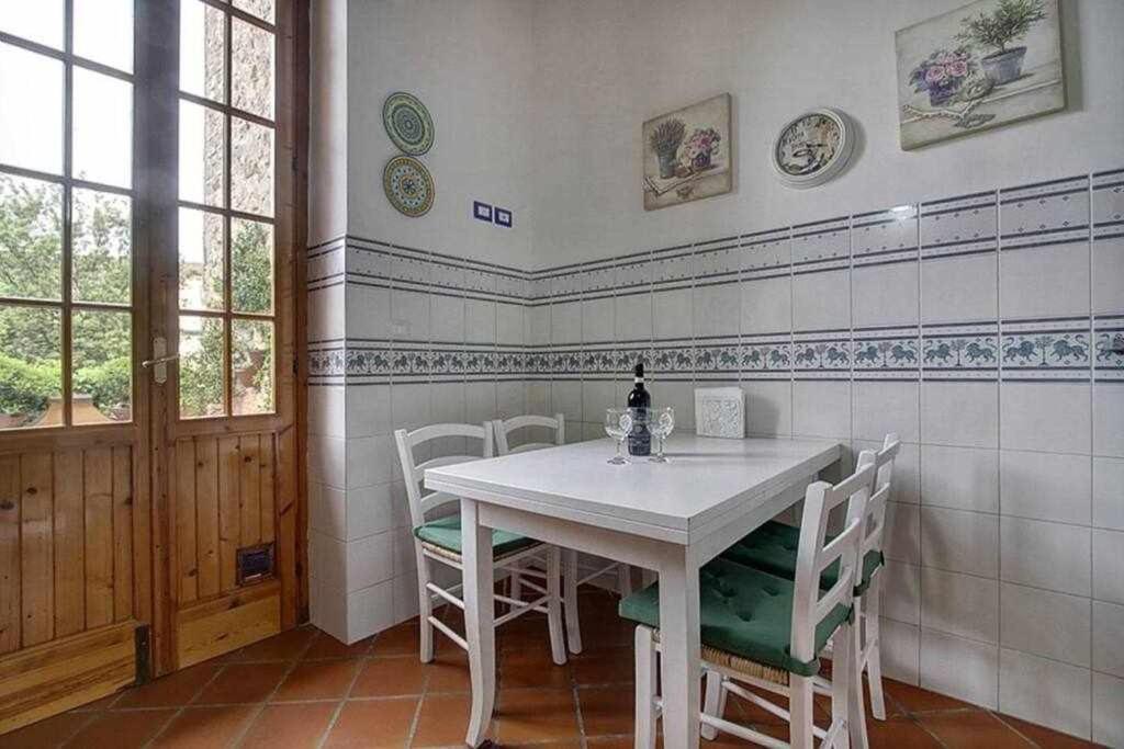 Ferienwohnung Santa Croce Elegant With Garage Florenz Exterior foto