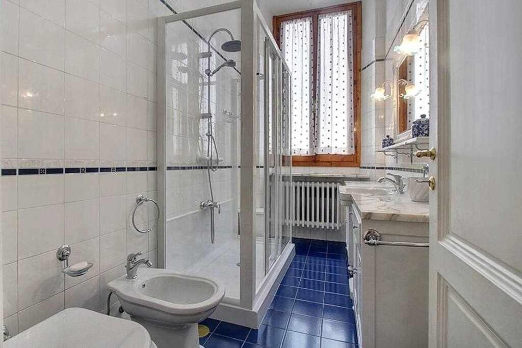 Ferienwohnung Santa Croce Elegant With Garage Florenz Exterior foto