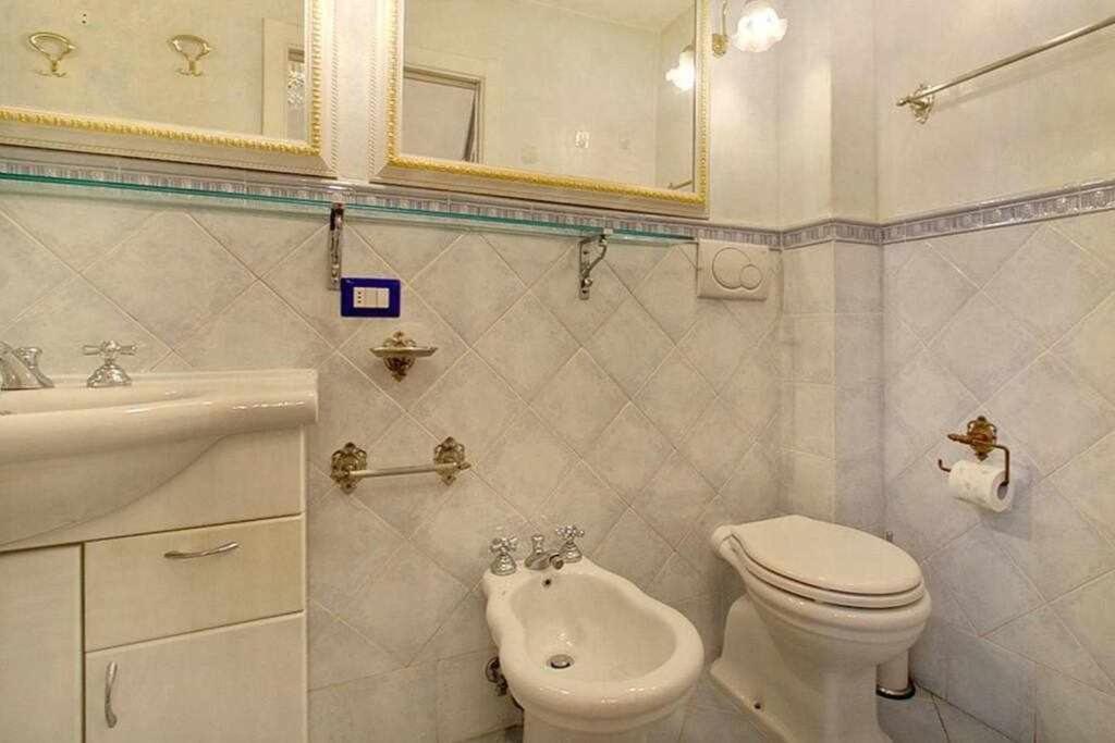 Ferienwohnung Santa Croce Elegant With Garage Florenz Exterior foto