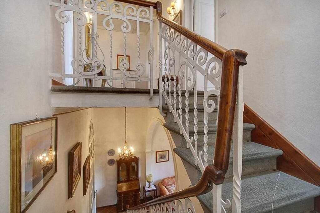 Ferienwohnung Santa Croce Elegant With Garage Florenz Exterior foto