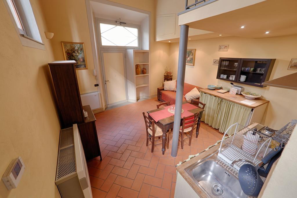 Ferienwohnung Santa Croce Elegant With Garage Florenz Exterior foto