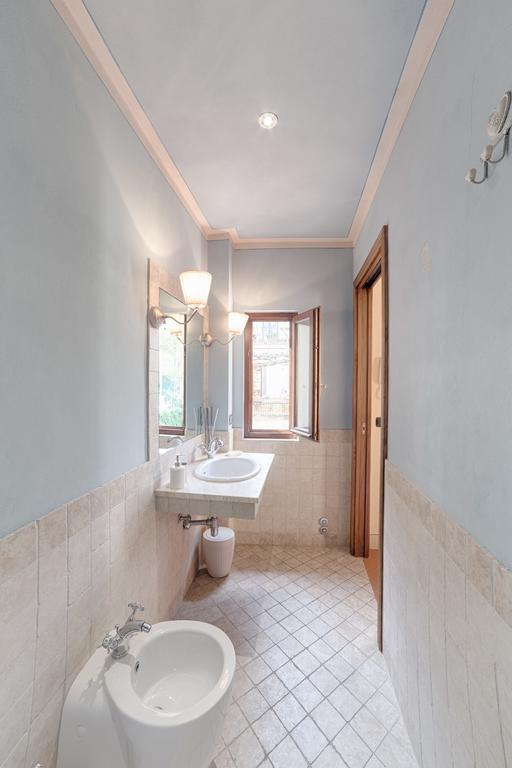 Ferienwohnung Santa Croce Elegant With Garage Florenz Exterior foto