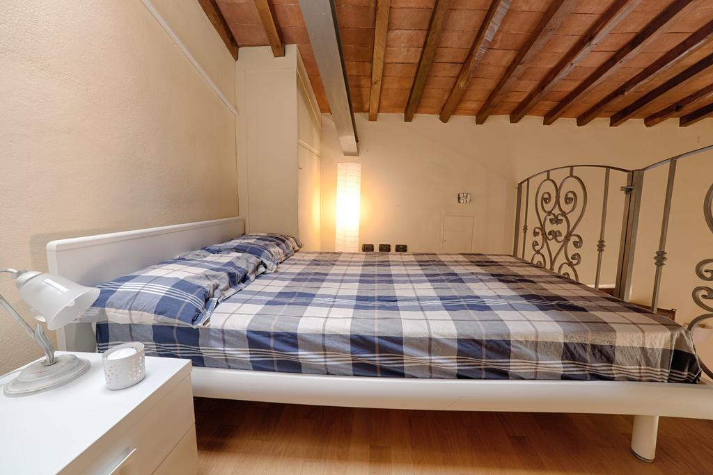 Ferienwohnung Santa Croce Elegant With Garage Florenz Exterior foto